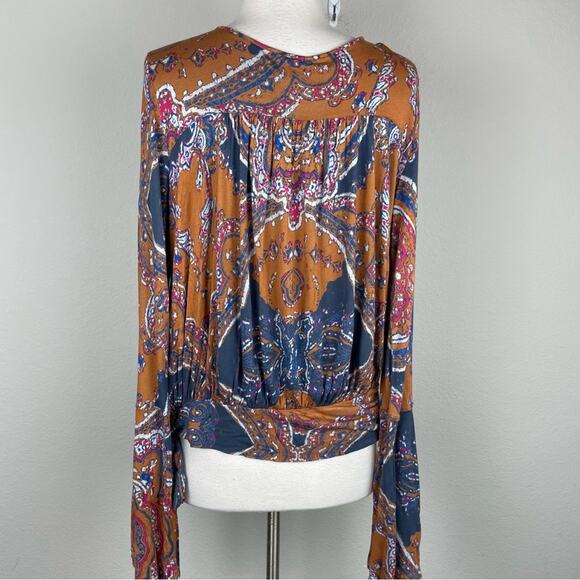 Free People Blue Brown Paisley Knit Fiona Faux Wrap Tie Waist Top Small - Picture 8 of 11